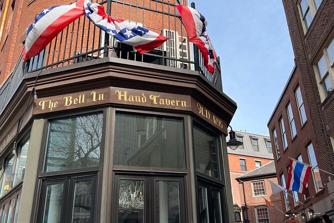 2 Hour Historic Pub Crawl in Boston - A Two-Hour Boston Pub Crawl That Starts at Faneuil Hall