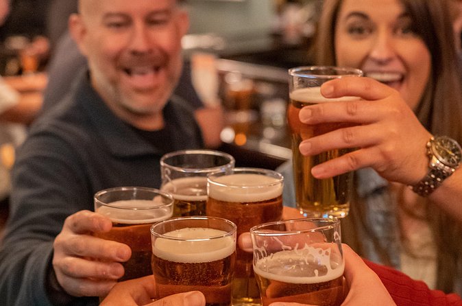 2 Hour Historic Pub Crawl in Boston - The Small-Group Advantage: Meet People Without Forced Games