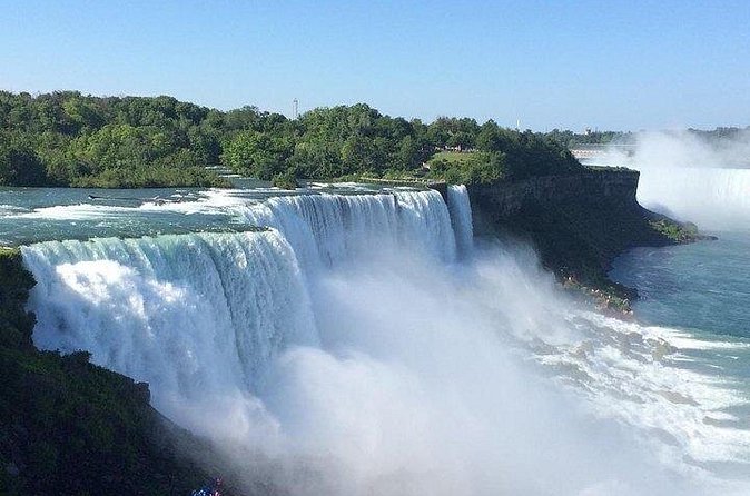 4-Day US East Coast New York, Washington DC, Niagara Falls Tour from Boston - Day 4 Niagara at full power: Whirlpool Park, dawn balloon, and Maid of the Mist