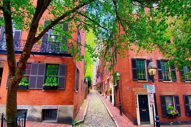 Beacon Hill + Back Bay History + Photo Walking Tour(SMALL Group) - Meeting at Beacon St and walking into Beacon Hill’s “photo brain”