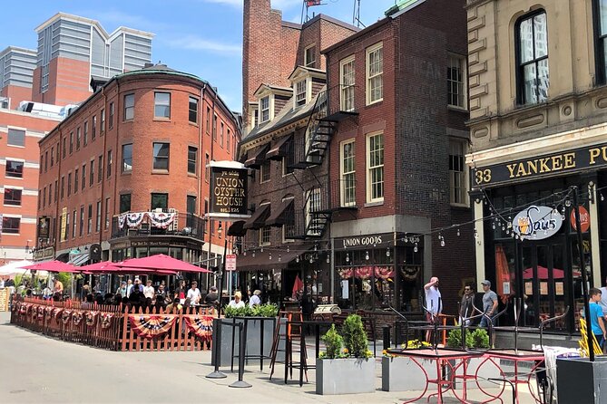 Best of Boston Combo: Harbor Cruise & VIP Freedom Trail - The Paul Revere House: outside-only, but still useful