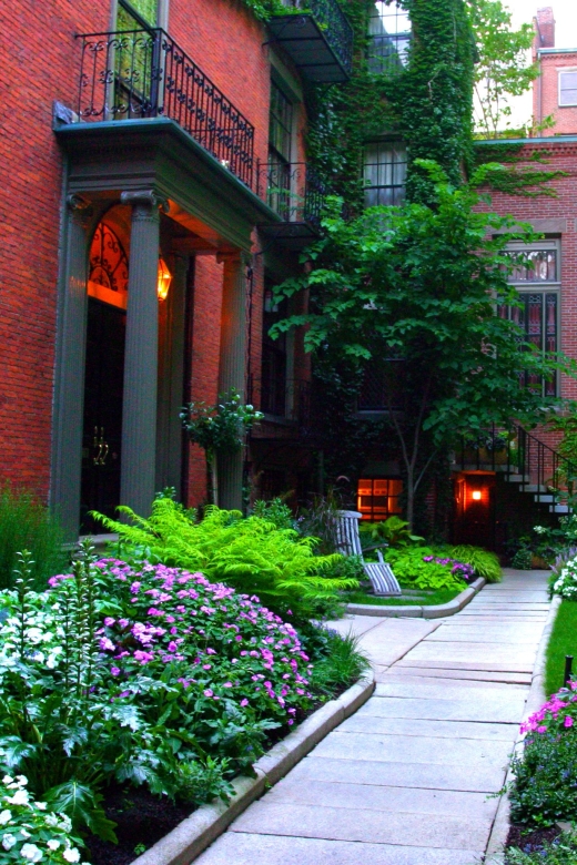 Best of Boston: Full-Day Private Tour - Lunch with options that fit your pace: chowdah or Boston Public Market