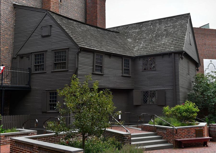 Best of Boston: Full-Day Private Tour - North End at Caffe Vittoria: cannoli, coffee, and immigrant-era storytelling