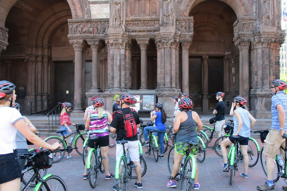 Boston: 2.5-Hour City View Bike Tour - Meeting Up and Staying Comfortable: Pace, Safety, and Group Flow