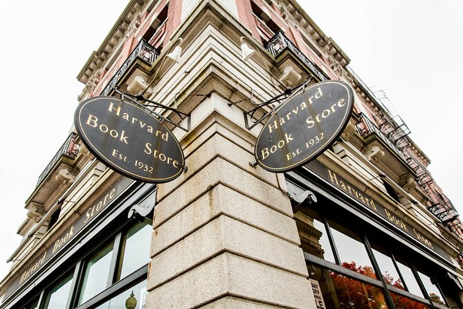 Boston and Cambridge Private Day Tour - Public Garden, Back Bay, and Fenway Park: pretty streets and real Boston