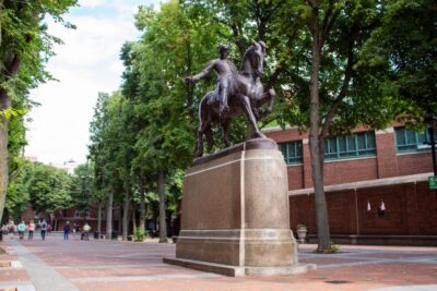 Boston: City History and Highlights Audio App Walking Tour - Cotton Mather (1692) and the Salem Witch Trials thread in Boston