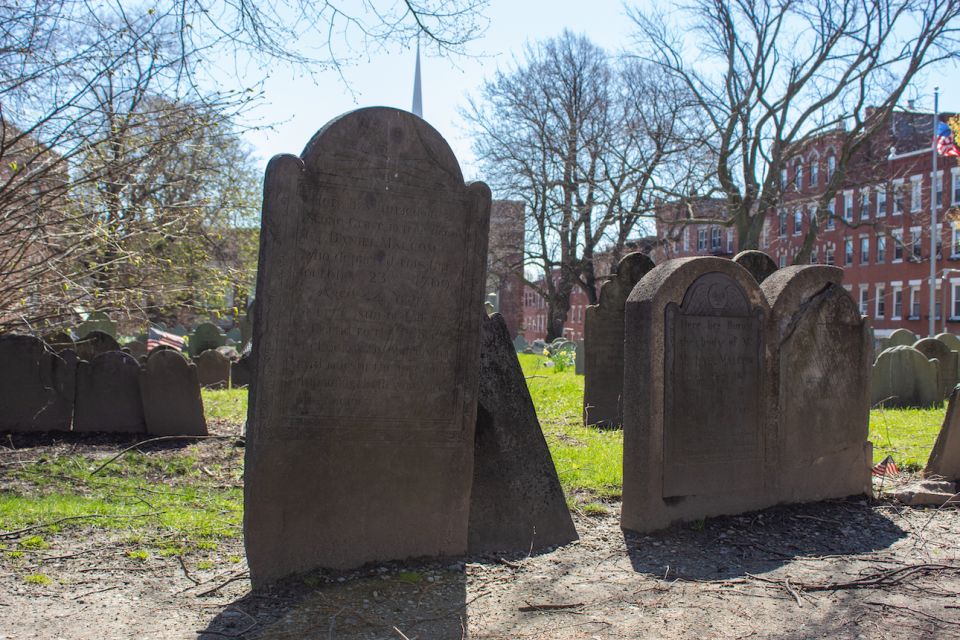 Boston: City History and Highlights Audio App Walking Tour - Old State House and the Boston Irish Famine Memorial: two kinds of survival