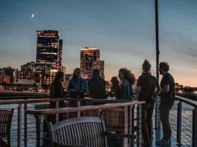 Boston: City Lights Sightseeing Cruise on Classic Boat - The 90-Minute Loop: What You’ll See as the Harbor Turns On
