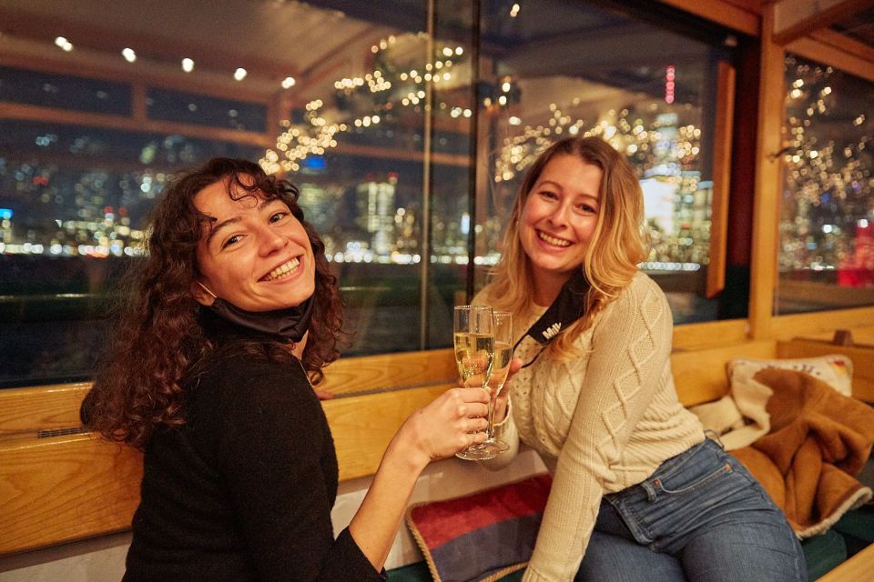 Boston: Cocoa and Carols Holiday Cruise - Who should book this cruise (and who might skip it)