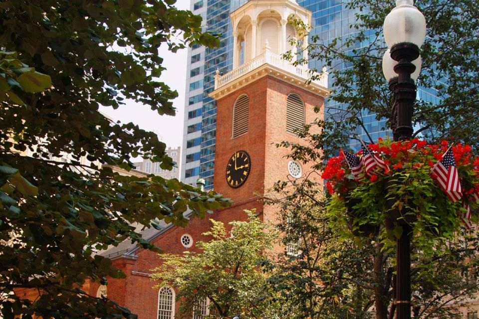 Boston: Freedom Trail, Bunker Hill, & USS Constitution Tour - Old North Church and Copps Hill: signals, night, and people who kept showing up
