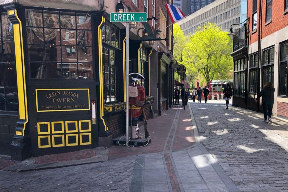 Boston: Freedom Trail, Bunker Hill, & USS Constitution Tour - Bunker Hill Monument and the actual ground at Bunker Hill: where the fight changes direction