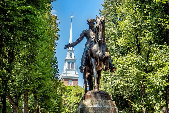 Boston: Freedom Trail History Small Group Walking Tour - Copp’s Hill Terrace Views: USS Constitution and Bunker Hill Across the Water