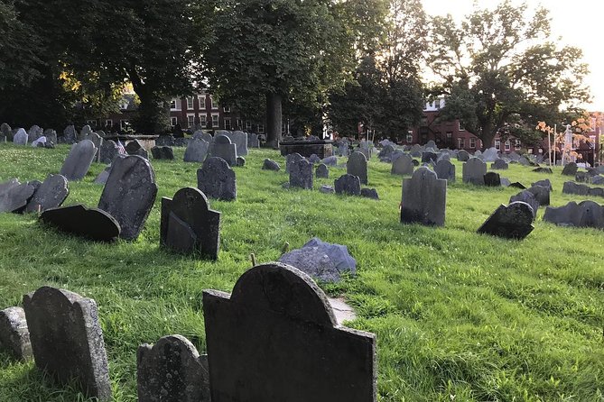 Boston Ghosts and Gravestones Trolley Tour - North End storytelling and the grave-robbing scandal angle