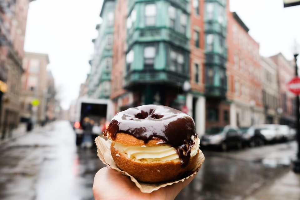 Boston: Guided Delicious Donut Tour with Tastings - The Final Bakery Finish: Public Market Wrap-Up and Bova’s Bakery