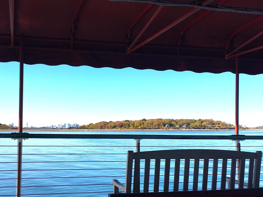 Boston Harbor Fall Foliage Weekend Brunch Cruise - Wildlife Spotting Without the Pressure