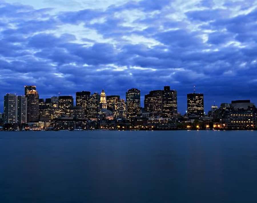 Boston Harbor: Full Moon Cruise with Champagne Option - The Logan Flight Path Reality: Planes Overhead and How to Enjoy It