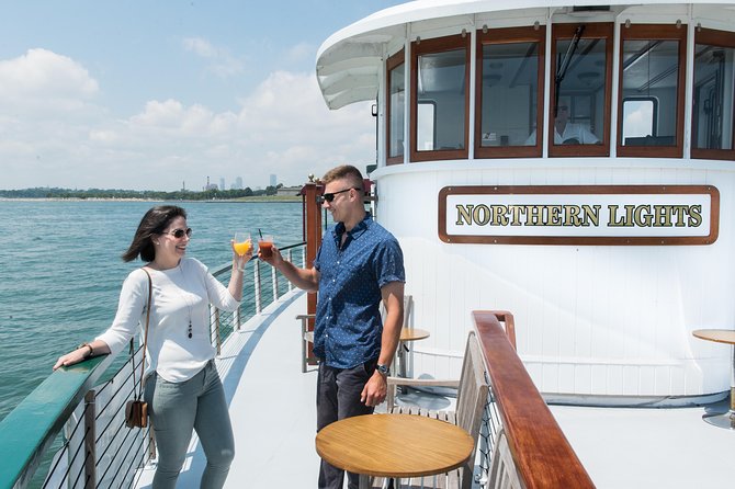 Boston Harbor Sightseeing Cruise - The Northern Lights boat: comfort beats gadgets