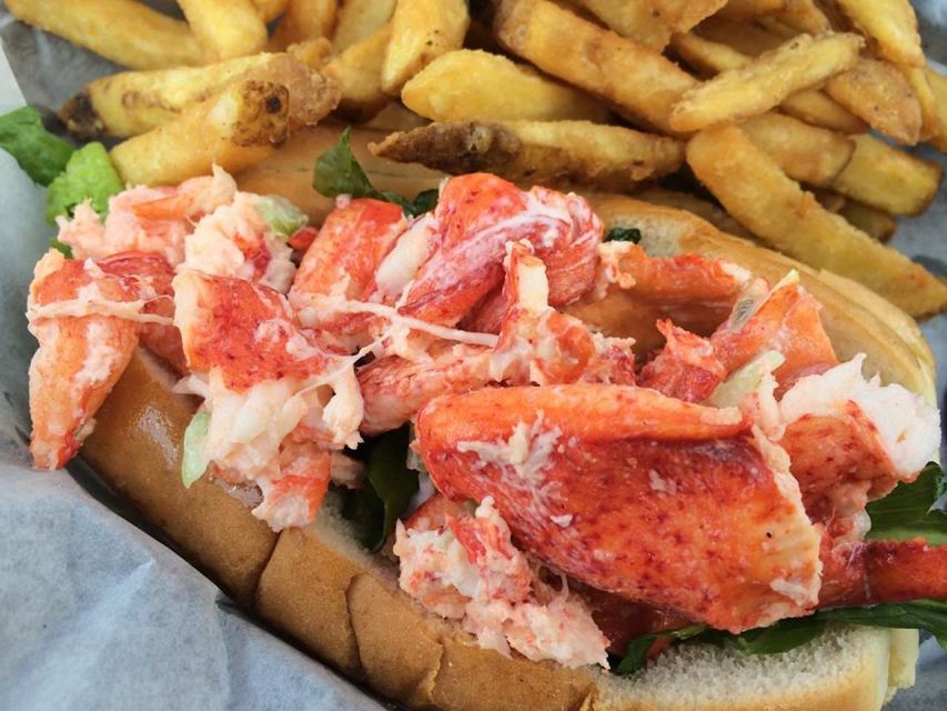 Boston: Iconic Food Tasting & History Tour - Downtown - Downtown Boston on a food-focused 3-hour stroll