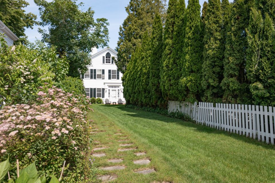 Boston: Martha's Vineyard Day Trip with Optional Island Tour - Free Time Strategy: Bikes, Jeeps, Public Transit, and Timing