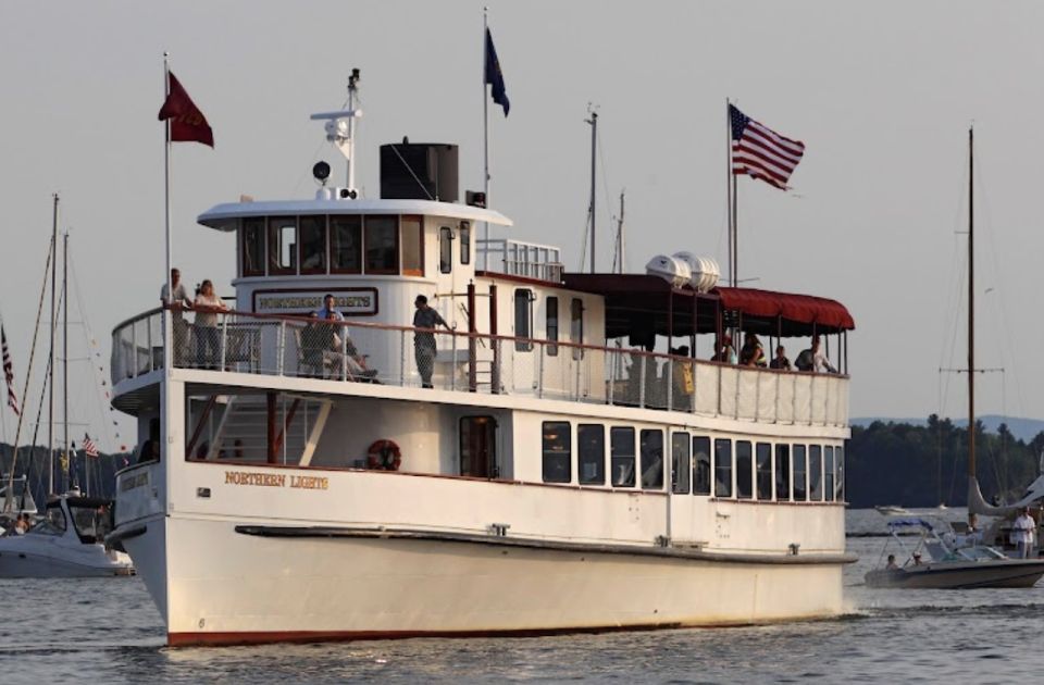 Boston: New England Harbor Cruise - Onboard bar and snack options (and what payment expects)