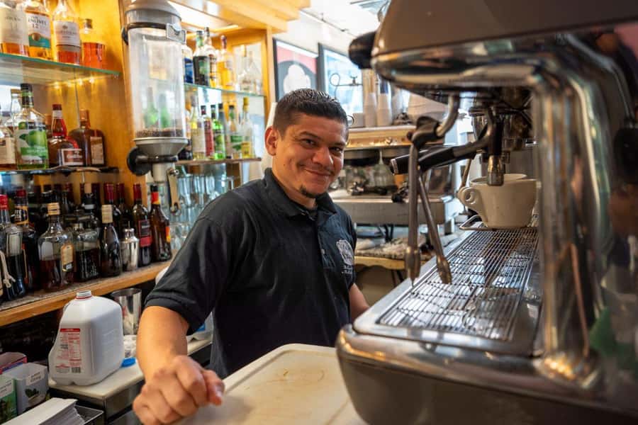 Boston: North End Food Experience with Pizza, Meats & Cheese - The North End Food Crawl (1.5 hours): Bread, Salumeria, Coffee, Pizza, Pastry