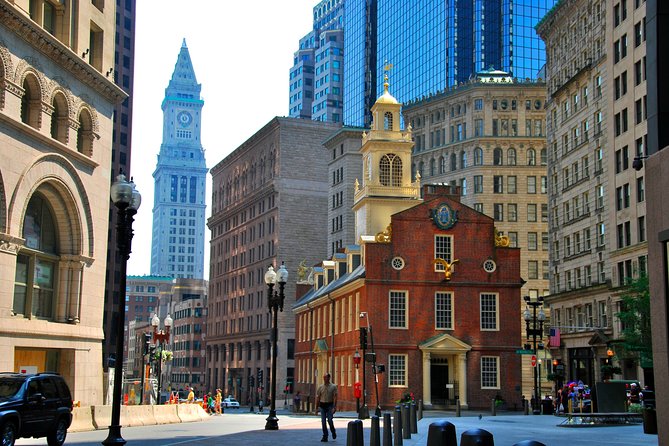 Boston Private City Tour 4 hours and Harvard University - Trinity Church, State House, and City Hall: quick stops with big signals