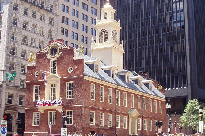 Boston Private City Tour - Harvard Yard and Harvard Arts Museum: A Classic College Block With Photo Power