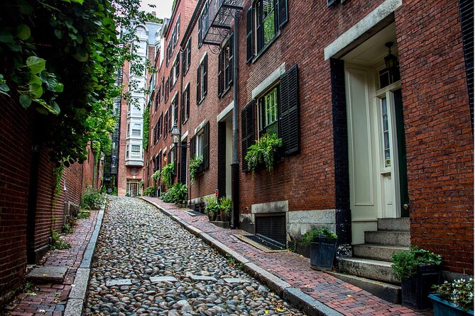 Boston Private Driving City Tour - Neighborhood Drive-Bys That Turn Into a Boston Map in Your Head