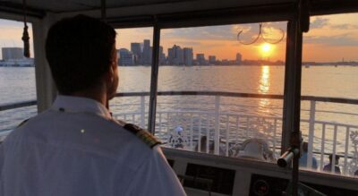 Boston: Scenic Moonlight Harbor Cruise - The 90-Minute Harbor Route: Seaport, Logan, East Boston, Charlestown, USS Constitution, North End