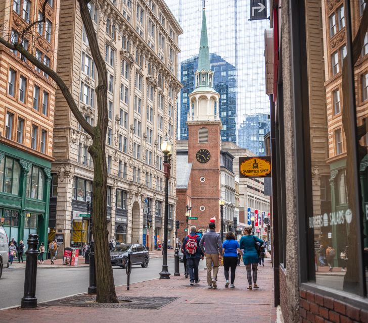 Boston: Seafood, History & Highlights Day Tour - Beacon Hill’s red brick row houses: your photo payoff