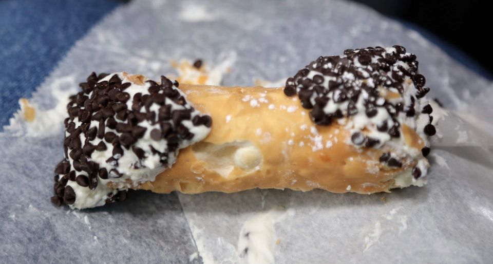 Boston: Seafood Tasting & Historical Walking Tour - Seafood Meets the Freedom Trail in 2.5 Hours