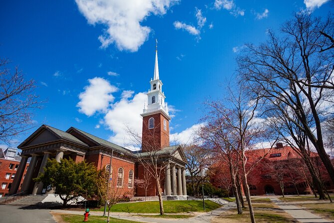 Boston Self-Guided Audio Tour Bundle: Freedom Trail & More - South Boston to the Harborwalk: tea taxes, Federal Reserve modern shapes, and Brutalist towers