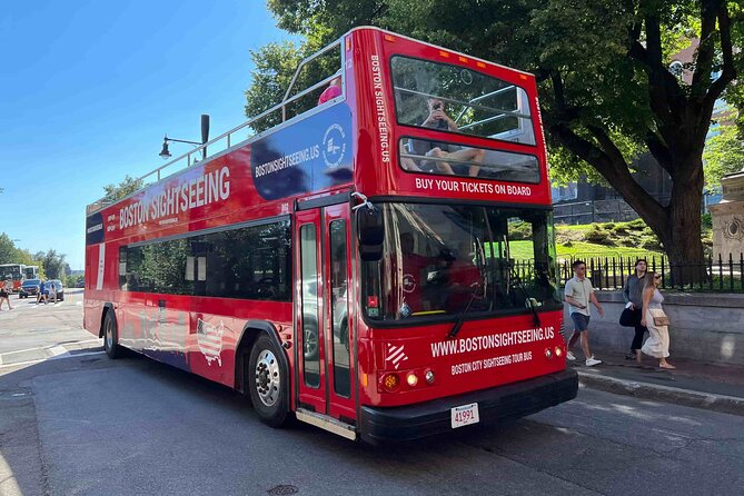 Boston Sightseeing Single Ride Pass With Double Decker Tour Bus - New England Aquarium: the departing welcome center and market spotting