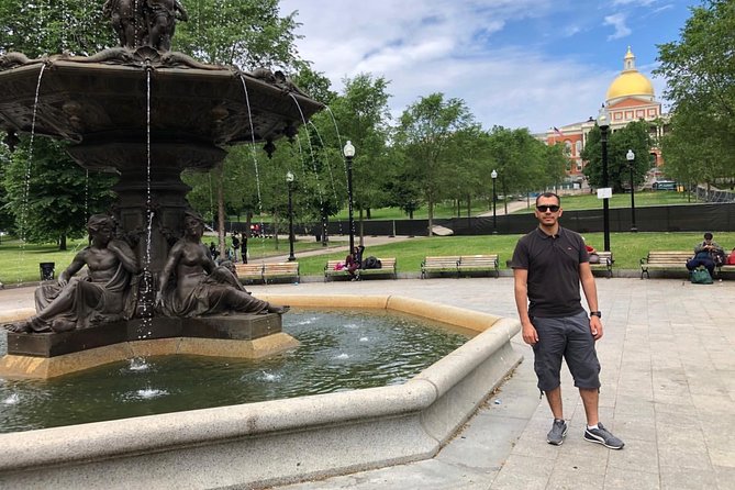 Boston Walk Through History Private & All-Inclusive Tour - Old North Church and the Boston Tea Party signal story