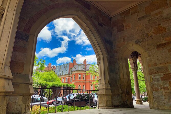 Boston's Architecture, History + Photo Walking Tour (SMALL Group) - Beacon Hill and the Acorn Street finish: turning lessons into street-level photos