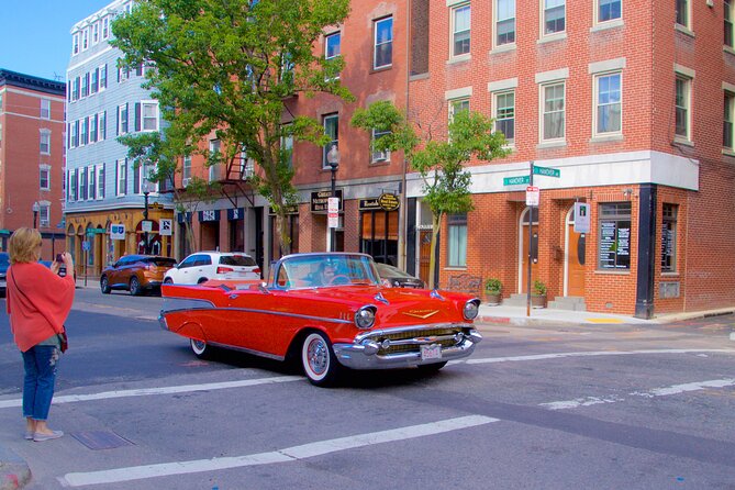 Boston's North End History + Photo Walking Tour (SMALL Group) - Skinny House: a fast stop with real photo payoffs