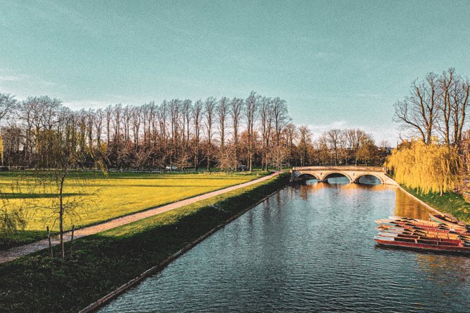 Cambridge Riverside Walk From Queen’s College to Trinity College - The Backs walk: why this River Cam route feels worth it