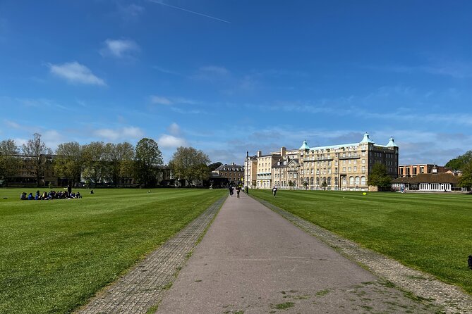Cambridge Self Guided Walking Tour - Entering Cambridge the Easy Way (No Tour Group, Just a Route)