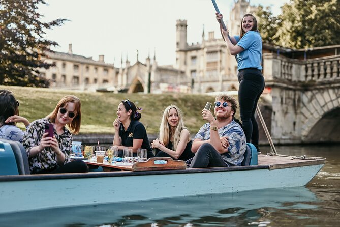Cambridge - Shared Punting Tour - Why Chauffeured Punting Feels Better Than DIY
