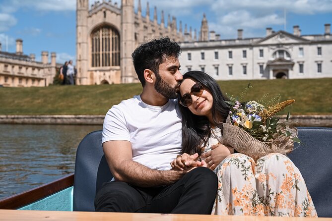 Cambridge - Shared Punting Tour - What to Bring: Snacks, Comfort Items, and Timing Your Photos