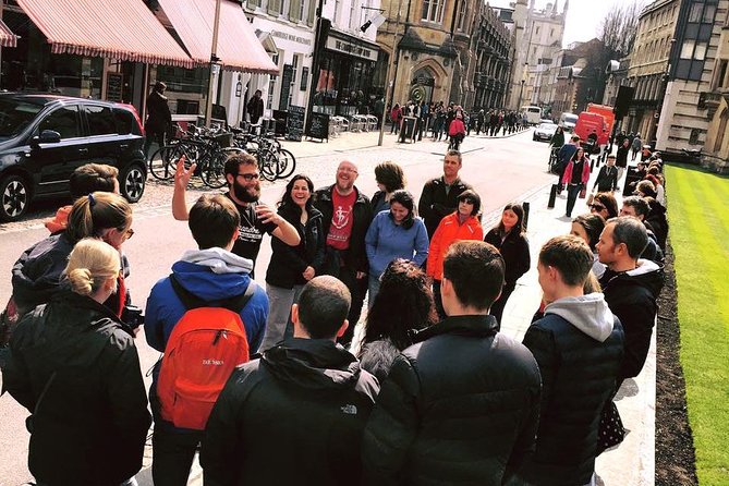 Cambridge University Walking Tour by Alumni™ Kings College Option - Start Outside King’s College: Finding Your Alumni Guide Quickly