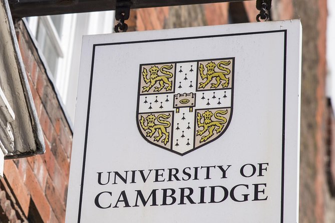 Cambridge University Walking Tour by Alumni™ Kings College Option - Old Cavendish Laboratory: Where Science Got a Serious Reputation