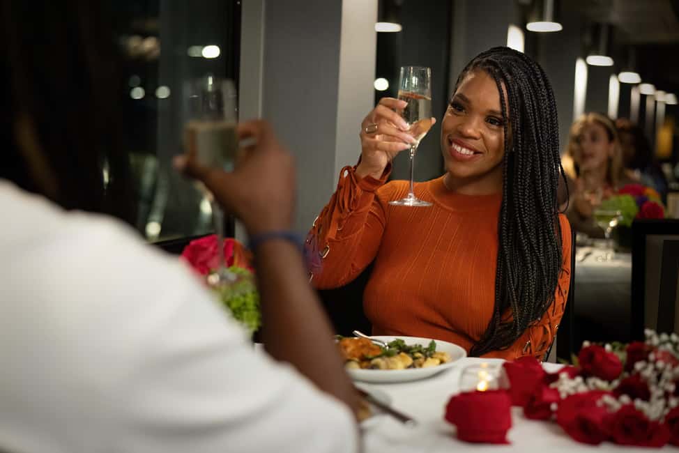 City Cruises Boston: Premier Brunch or Dinner Harbor Cruise - Harbor Route Highlights: USS Constitution, Zakim Bridge, Old North Church, and Castle Island