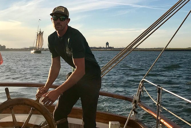 Classic Tall Ship Cruise in Boston Harbor - 90 minutes on the water: What the cruise feels like