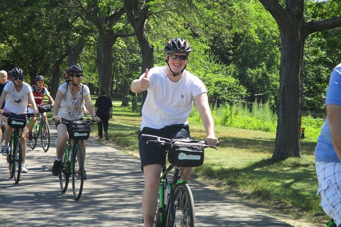 Comfort Hybrid Boston City Bike Rental - How to plan your one-day loop without getting worn out