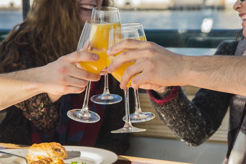 Downtown Boston Harbor Weekend Cruise with Brunch - Northern Lights from Rowes Wharf: getting started without stress