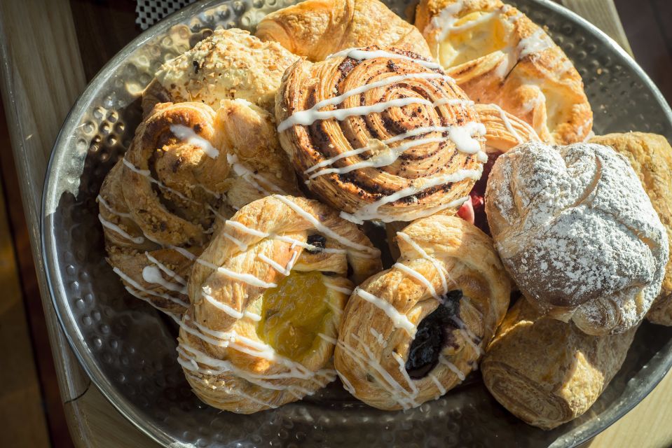 Downtown Boston Harbor Weekend Cruise with Brunch - Where to sit and when to grab your photos