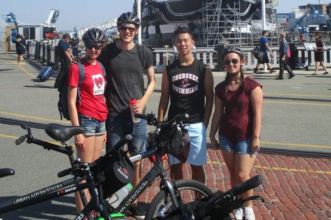 Family Friendly Guided Bike Tour of Boston - North End, new bridges, and the cannoli-friendly vibe
