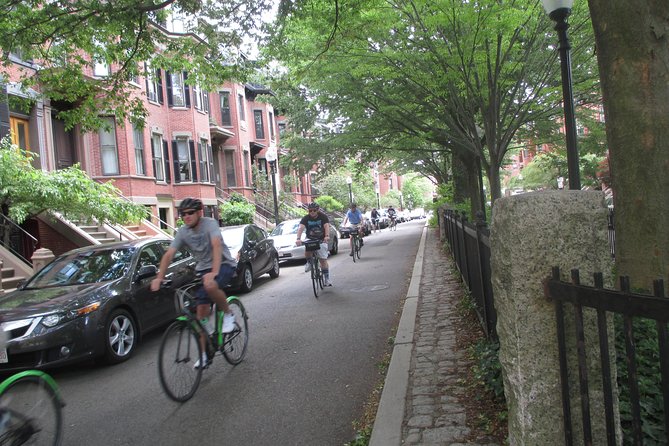 Family Friendly Guided Bike Tour of Boston - Esplanade to Hatch Shell to Rose Kennedy Greenway