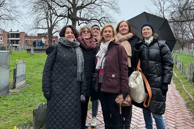 Freedom Trail Walking Tour in Boston in French - Old State House and the Boston Massacre site: public drama in plain sight
